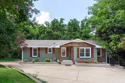 407 Rosehill Dr, Goodlettsville, TN 37072