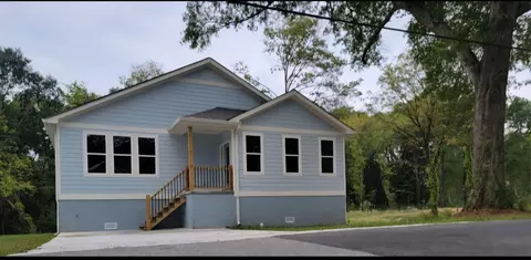 1308 Gadd Rd, Hixson, TN 37343