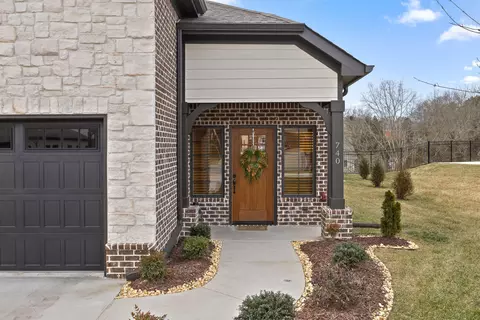 740 Wood Grove Cir #LOT 18, Hixson, TN 37343