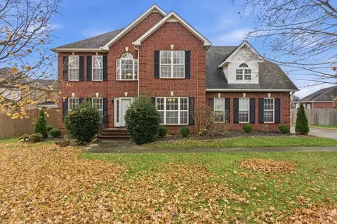 223 Comer Cir, Murfreesboro, TN 37128