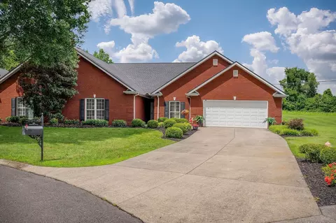 225 Hickory Ct, Mcminnville, TN 37110