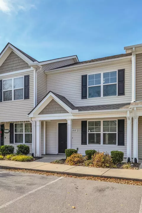 Exterior - 1037 Tradition Trl, Murfreesboro, TN 37130 photo 5 of 11