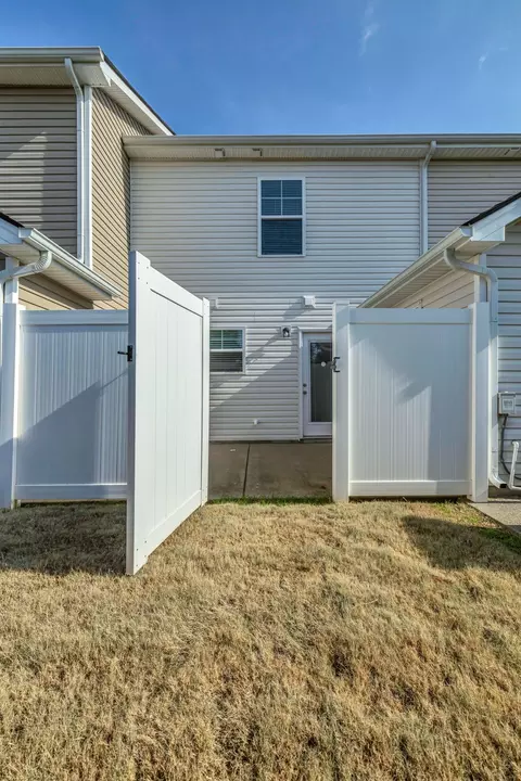 Exterior - 1037 Tradition Trl, Murfreesboro, TN 37130 photo 8 of 11