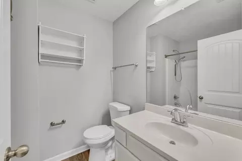 Bath - 1037 Tradition Trl, Murfreesboro, TN 37130 photo 2 of 2