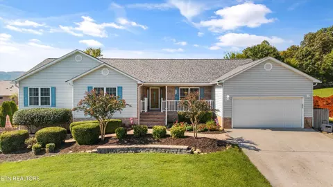 1639 Cavet Dr, Maryville, TN 37803