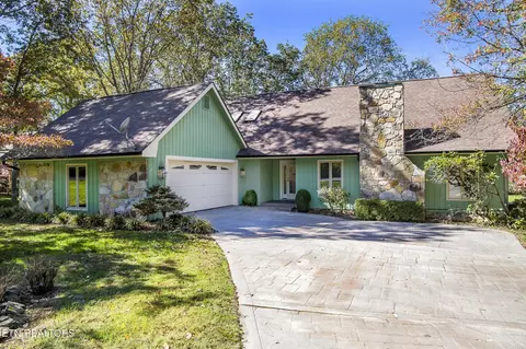 119 Fairway Dr, Crossville, TN 38558