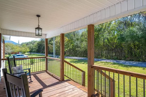 381 Harmon Dr S, Dunlap, TN 37327 photo 3
