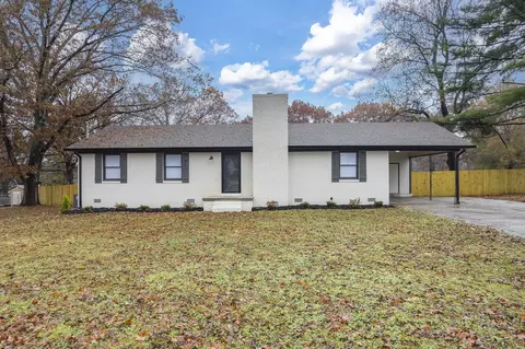 621 Campbell Ln, Jackson, TN 38301