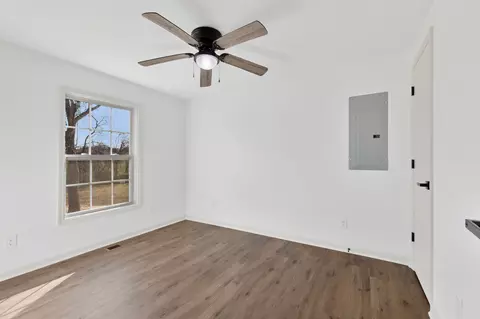 Bedroom - 462 Circle Dr, Prospect, TN 38477 photo 2 of 5