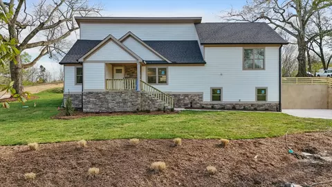 8814 Igou Gap Rd, Chattanooga, TN 37421