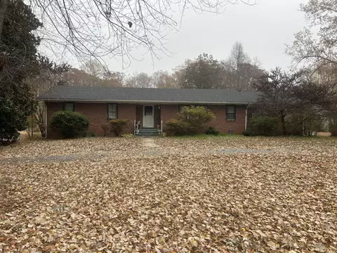 700 Corinth Rd, Sharon, TN 38255