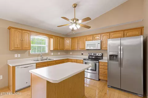 680 Ronald Dr, Talbott, TN 37877 photo 12