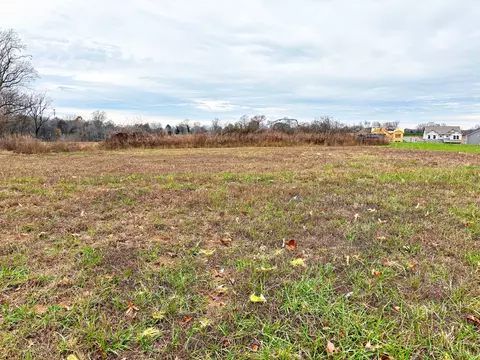 831 Shady Bluff Trl, Clarksville, TN 37043