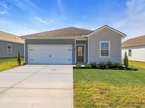 668 Shoemaker Ln, Clarksville, TN 37043