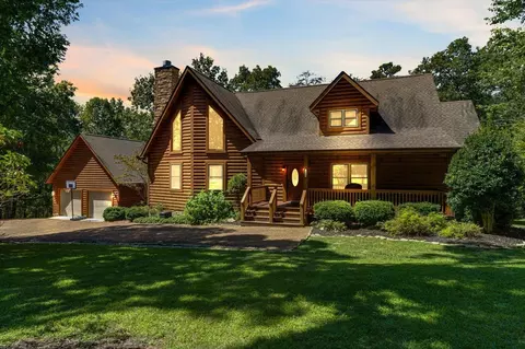 166 Tree House Trl, Dunlap, TN 37327