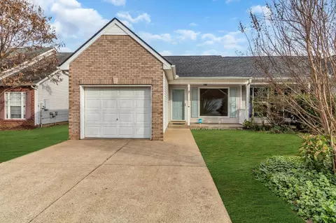 1631 Beaconcrest Cir, Murfreesboro, TN 37128