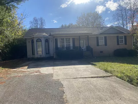 200 Cross St, Bolivar, TN 38008