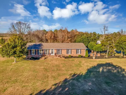104 Glendale Rd, Loretto, TN 38469