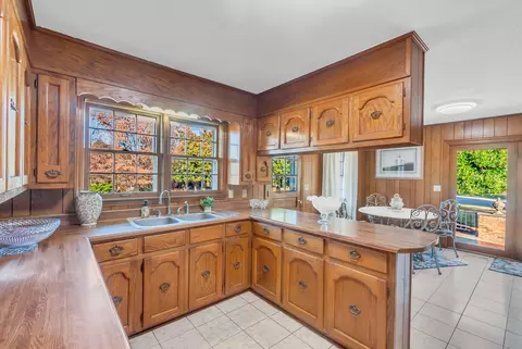 Kitchen - 104 Glendale Rd, Loretto, TN 38469 photo 1 of 4