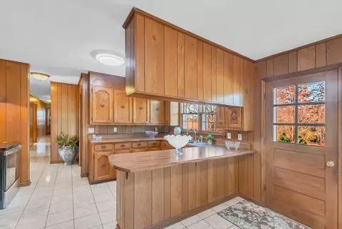 Kitchen - 104 Glendale Rd, Loretto, TN 38469 photo 3 of 4