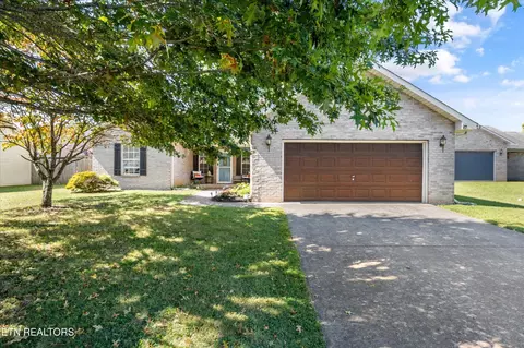215 Gadwall Ln, Maryville, TN 37801