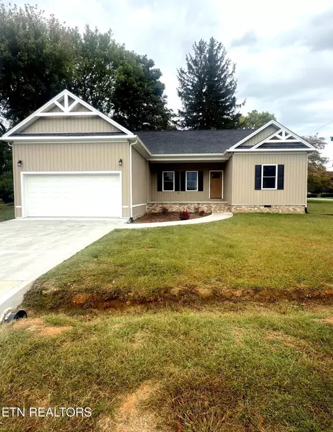 633 Rockwell Dr, Cookeville, TN 38506