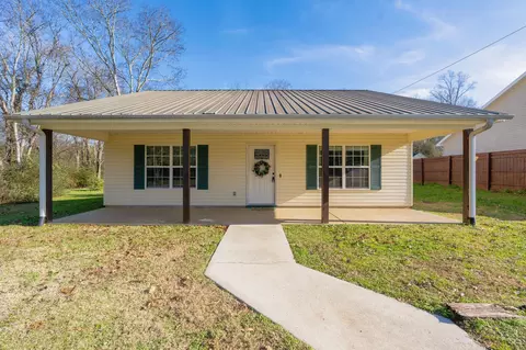 380 Walnut Ave, Trenton, GA 30752