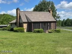 1343 Highland Ln, Crossville, TN 38555