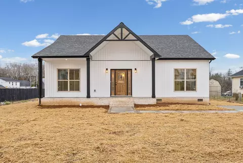 985 Long Beech Dr, Clarksville, TN 37042