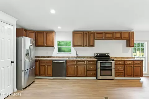 9848 Heiskell Rd, Heiskell, TN 37754 photo 4