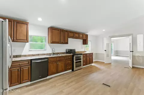 9848 Heiskell Rd, Heiskell, TN 37754 photo 5