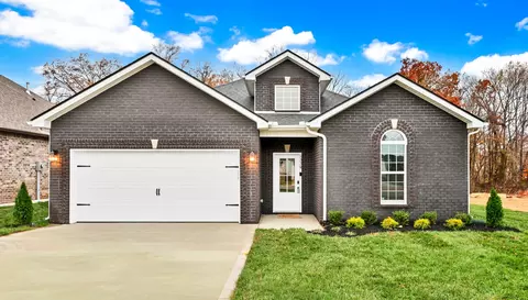 1330 English Oak Dr, Clarksville, TN 37043
