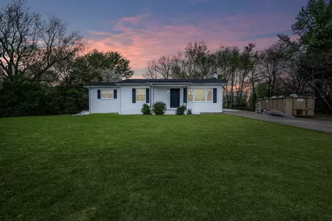 1857 Memorial Dr, Clarksville, TN 37043