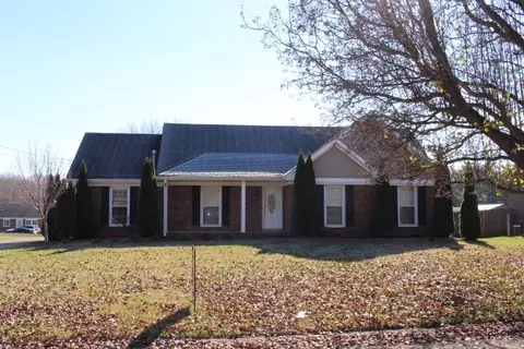 1966 Stepford Dr, Clarksville, TN 37043