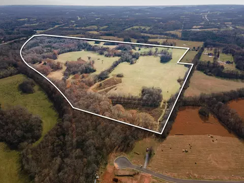 1201 Harris Rd, Columbia, TN 38401