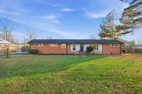 611 Bragg Cir, Tullahoma, TN 37388
