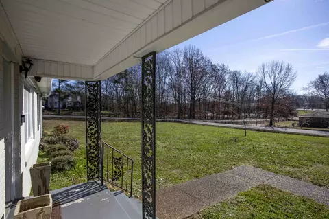 305 Hillview Dr, Dickson, TN 37055 photo 8