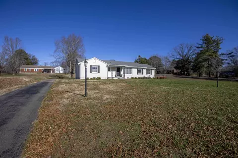 305 Hillview Dr, Dickson, TN 37055 photo 5