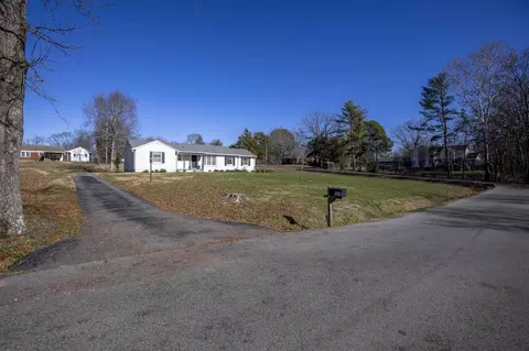 305 Hillview Dr, Dickson, TN 37055 photo 4