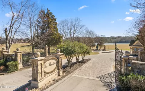 505 Plantation Way, Lenoir City, TN 37772