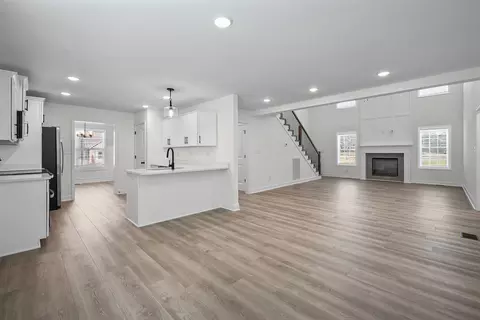 612 Willow Park Dr, Clarksville, TN 37043