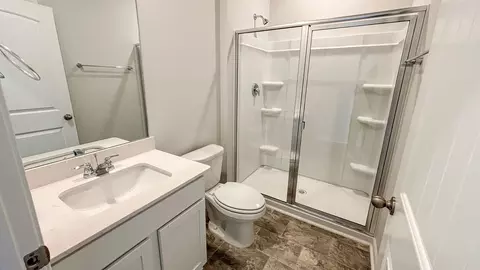Bath - 4340 Oswin Dr, Murfreesboro, TN 37129 photo 1 of 3