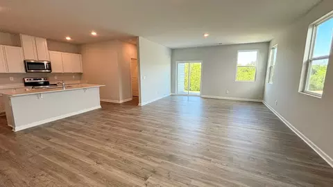 Living - 4340 Oswin Dr, Murfreesboro, TN 37129 photo 1 of 4