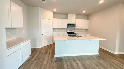 Kitchen - 4340 Oswin Dr, Murfreesboro, TN 37129 photo 1 of 2