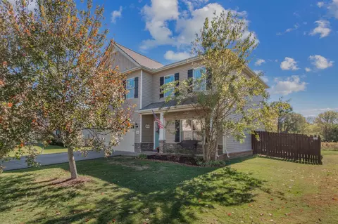 2105 Longhunter Chase Dr, Spring Hill, TN 37174