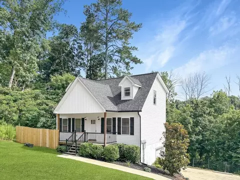 2424 Oak Cir SW, Cleveland, TN 37311