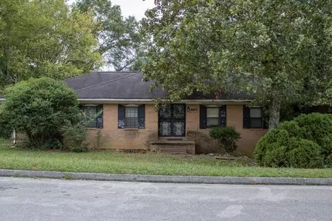 482 King Crest Ln, Hixson, TN 37343