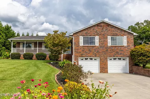 235 River Chase Rd, Lenoir City, TN 37772