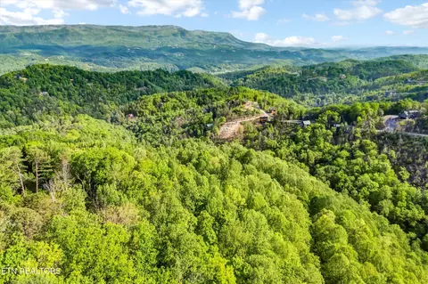27 Sugar Maple Loop Rd, Sevierville, TN 37862 photo 35