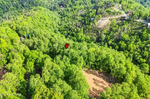 27 Sugar Maple Loop Rd, Sevierville, TN 37862 photo 12